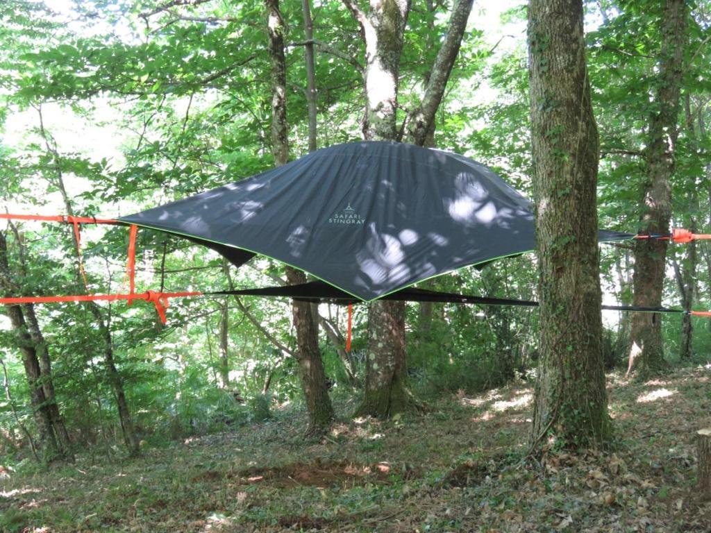 Sainte-Croix-Volvestre Tente Suspendue Au Coeur De La Foret מראה חיצוני תמונה